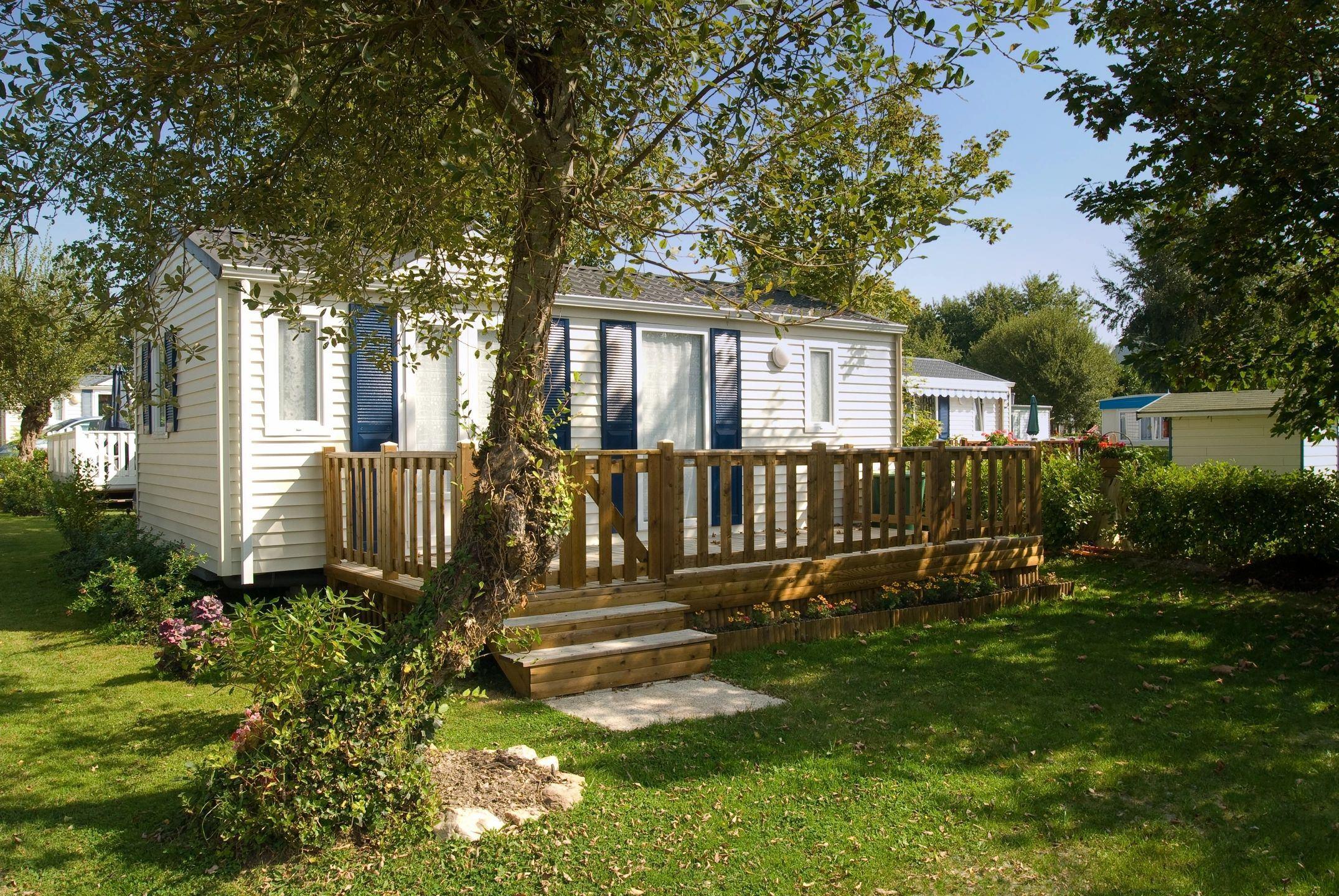 Mobile Home Renovations:  Zovrixu 